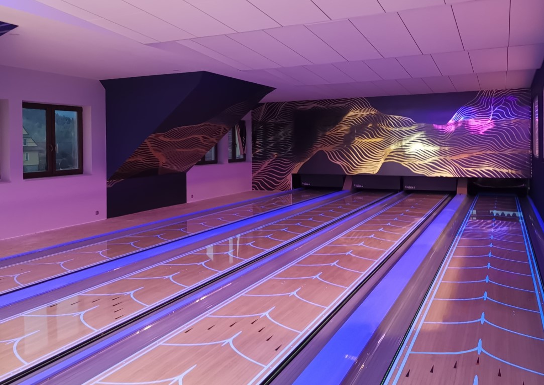 A STRIKE-ing modern bowling alley in Rabka
